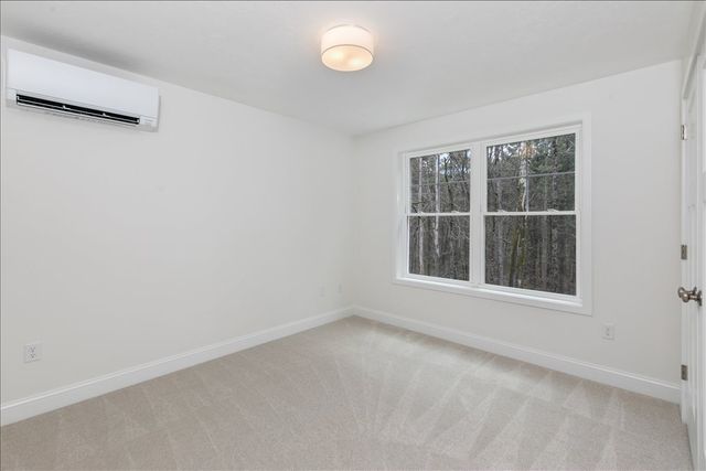 1152 Bridge St, Pelham, NH 03076