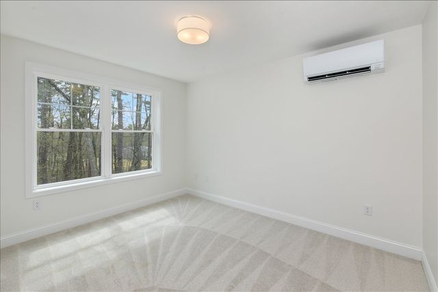 1152 Bridge St, Pelham, NH 03076