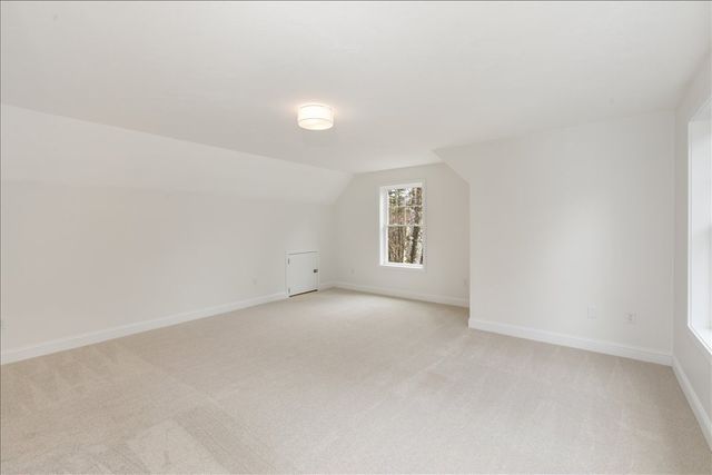 1152 Bridge St, Pelham, NH 03076