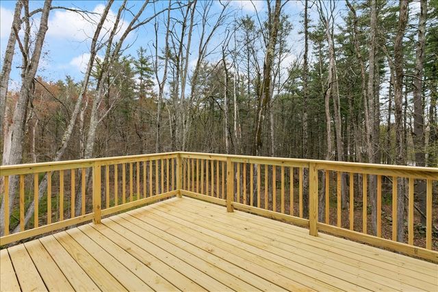 1152 Bridge St, Pelham, NH 03076