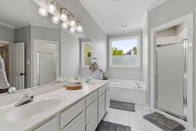 1012 RIVER CURRENTS DR, Memphis, TN 38103