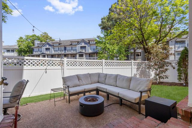 1012 RIVER CURRENTS DR, Memphis, TN 38103