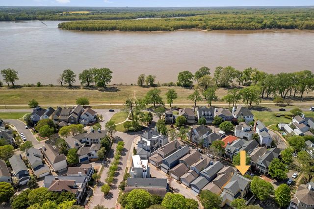 1012 RIVER CURRENTS DR, Memphis, TN 38103