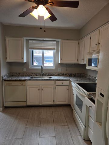 1512 Normandy Road 105, Royal Oak, MI 48073