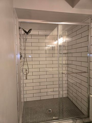1512 Normandy Road 105, Royal Oak, MI 48073