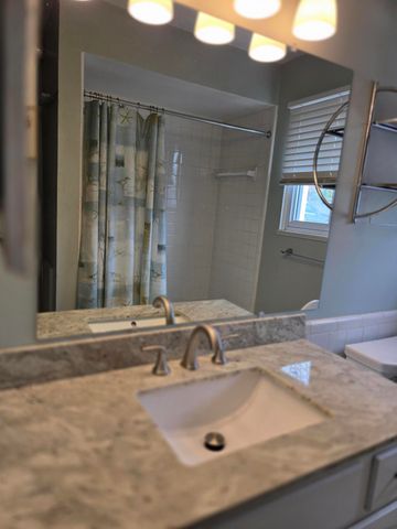 1512 Normandy Road 105, Royal Oak, MI 48073