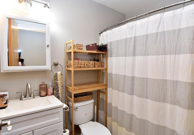 6043 245th AVENUE, Salem, WI 53168