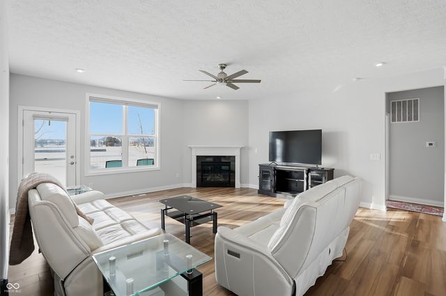 16067 Loire Valley Drive, Fishers, IN 46037