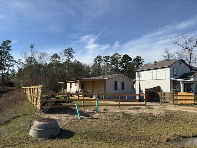 595 Road 3371a, Cleveland, TX 77327