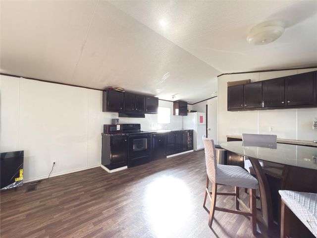 595 Road 3371a, Cleveland, TX 77327