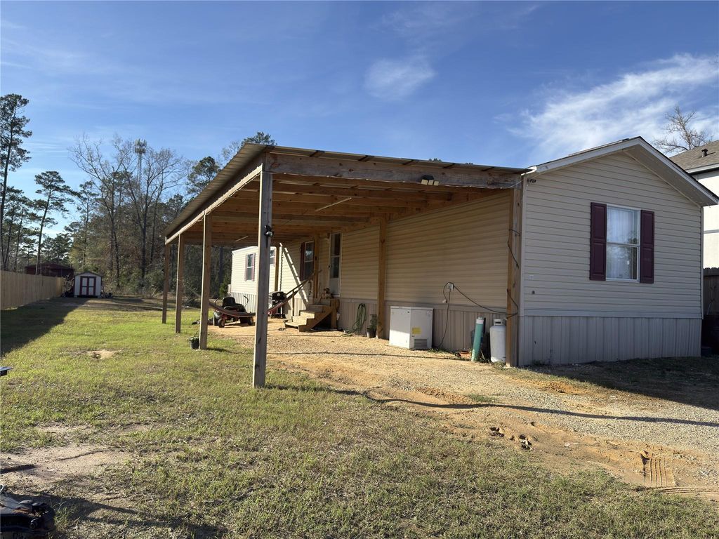 595 Road 3371a, Cleveland, TX 77327