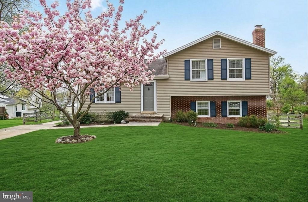 15303 BLUERIDGE VIEW DR, Centreville, VA 20120
