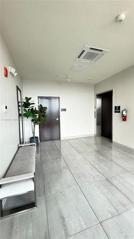 8167 NW 41st St E-409, Doral, FL 33166