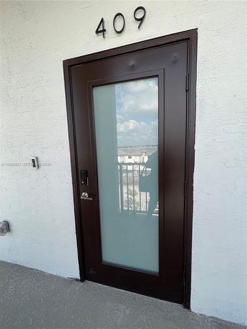 8167 NW 41st St E-409, Doral, FL 33166