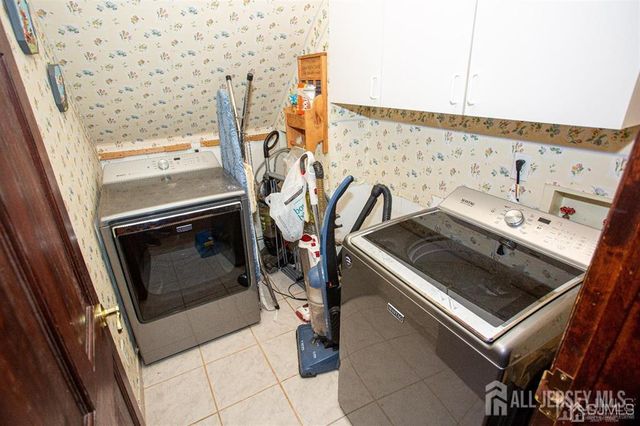 219 Johnson Lane, Sayreville, NJ 08859