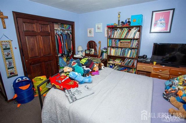 219 Johnson Lane, Sayreville, NJ 08859