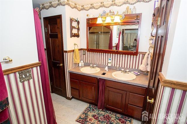 219 Johnson Lane, Sayreville, NJ 08859