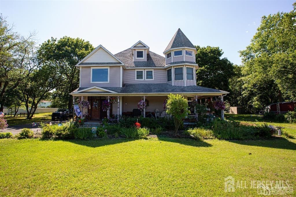 219 Johnson Lane, Sayreville, NJ 08859