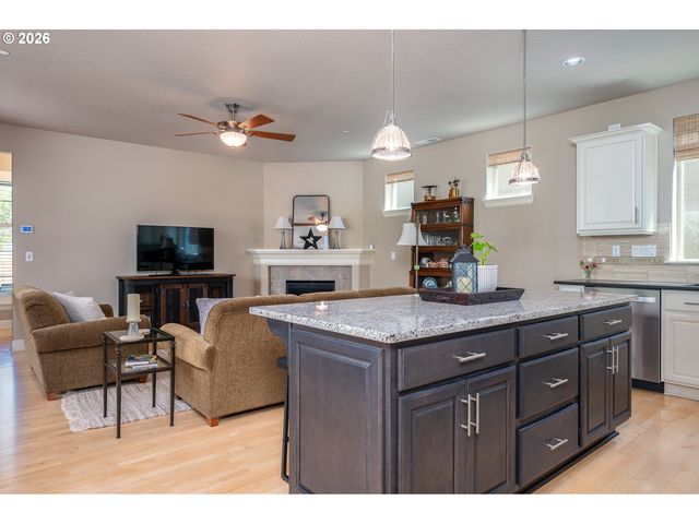 10862 Sw LISBON St, Wilsonville, OR 97070