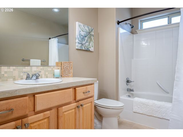 10862 Sw LISBON St, Wilsonville, OR 97070