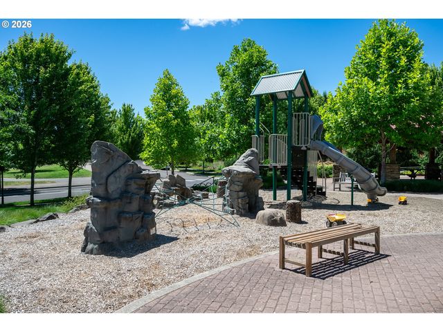 10862 Sw LISBON St, Wilsonville, OR 97070