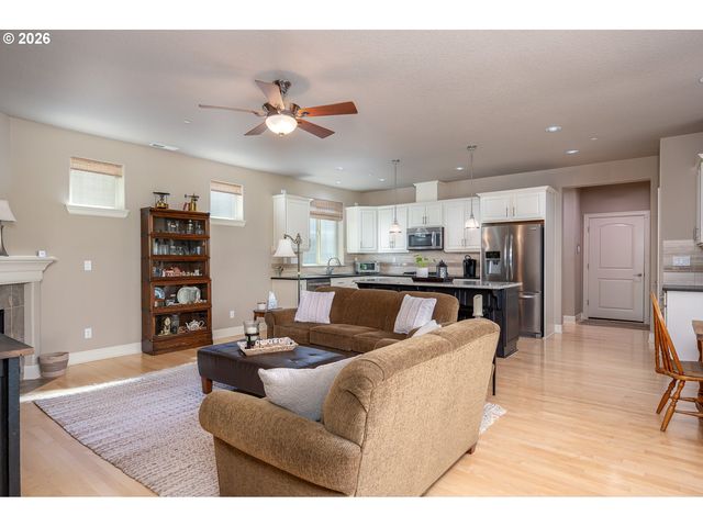 10862 Sw LISBON St, Wilsonville, OR 97070