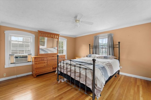 191 Pleasant St, Leominster, MA 01453