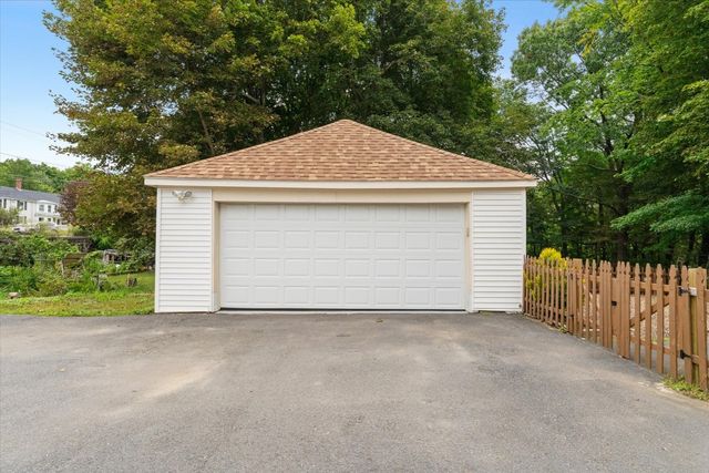 191 Pleasant St, Leominster, MA 01453