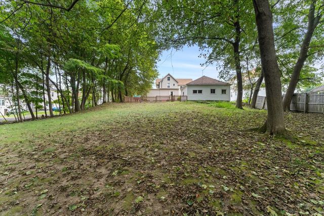 191 Pleasant St, Leominster, MA 01453