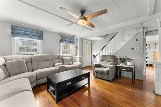 191 Pleasant St, Leominster, MA 01453