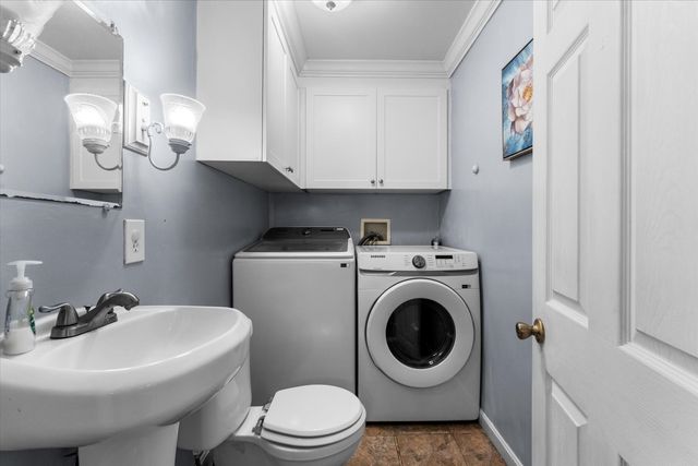 191 Pleasant St, Leominster, MA 01453