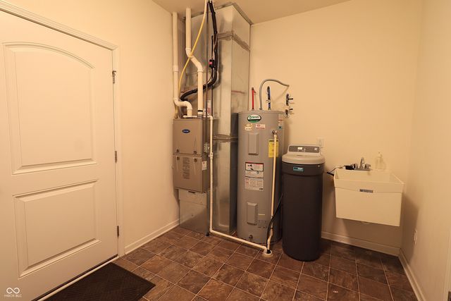 5250 Hearst Lane, Indianapolis, IN 46239