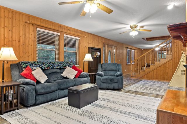 927 Casey Road, Trenton, GA 30752