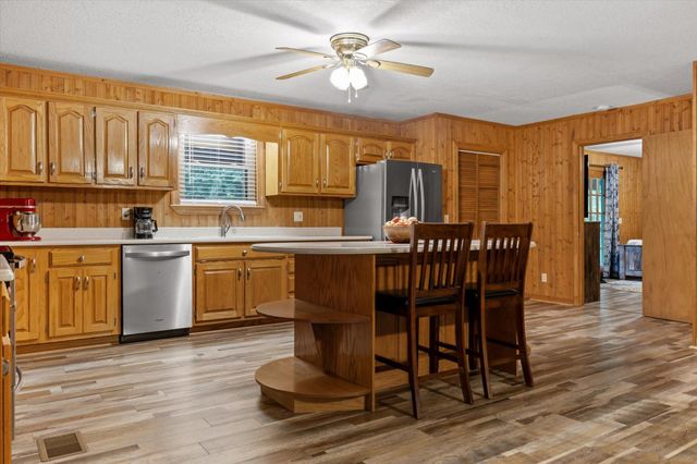 927 Casey Road, Trenton, GA 30752