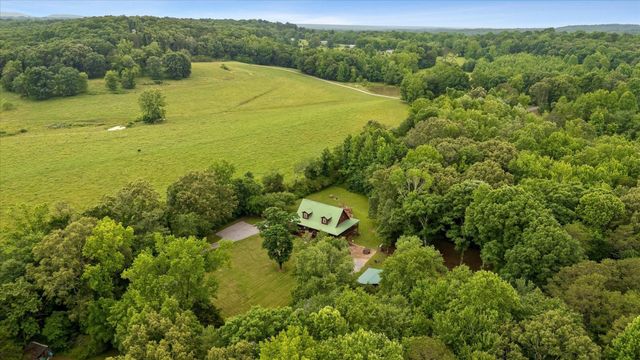 927 Casey Road, Trenton, GA 30752