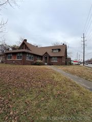 2402 Boston Street, Muskogee, OK 74401