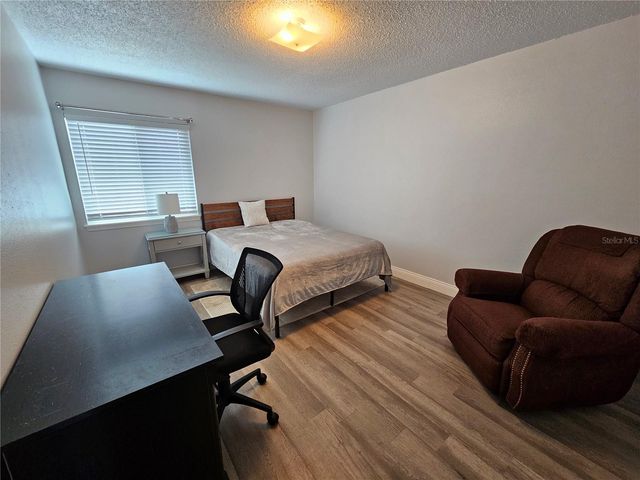 1737 PARAKEET WAY 2, Sarasota, FL 34232
