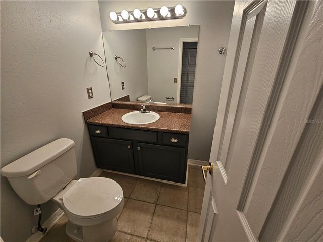 1737 PARAKEET WAY 2, Sarasota, FL 34232