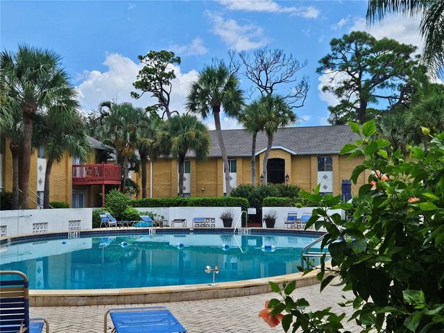 1737 PARAKEET WAY 2, Sarasota, FL 34232