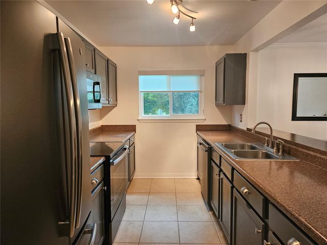 1737 PARAKEET WAY 2, Sarasota, FL 34232