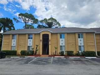 1737 PARAKEET WAY 2, Sarasota, FL 34232