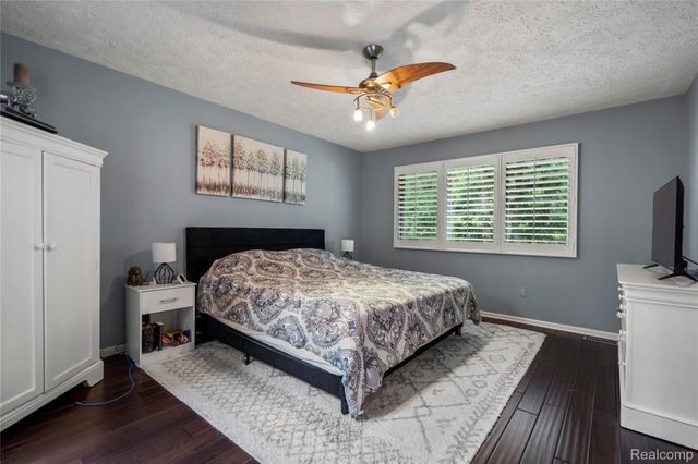 6535 Ridgeview Drive, Independence Charter Township, MI 48346