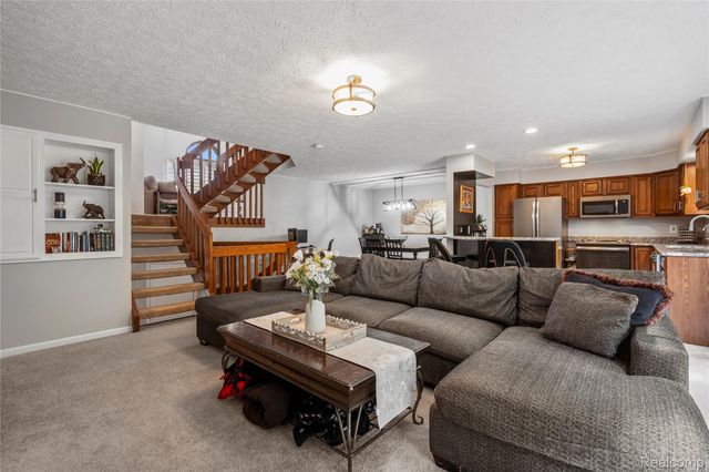 6535 Ridgeview Drive, Independence Charter Township, MI 48346