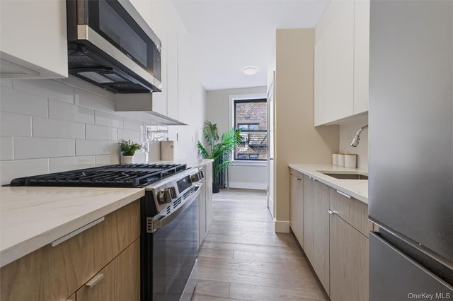148-09 Northern Boulevard 6L, Flushing, NY 11355