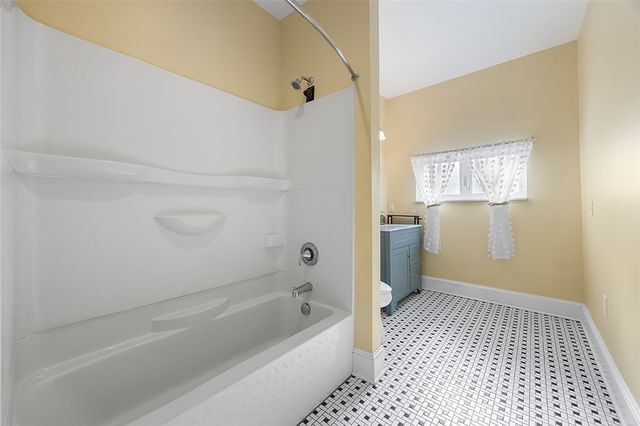 209 6th, Carnegie, PA 15106