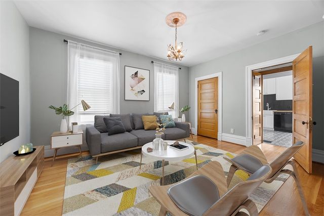 209 6th, Carnegie, PA 15106