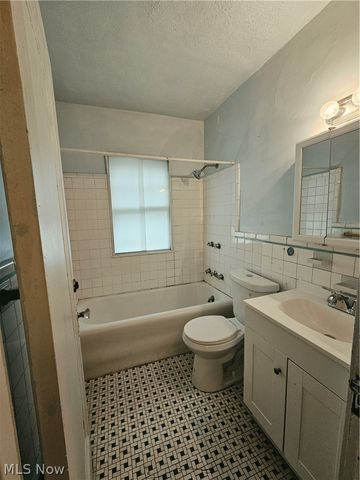 18313 Newell Road 1, Shaker Heights, OH 44122