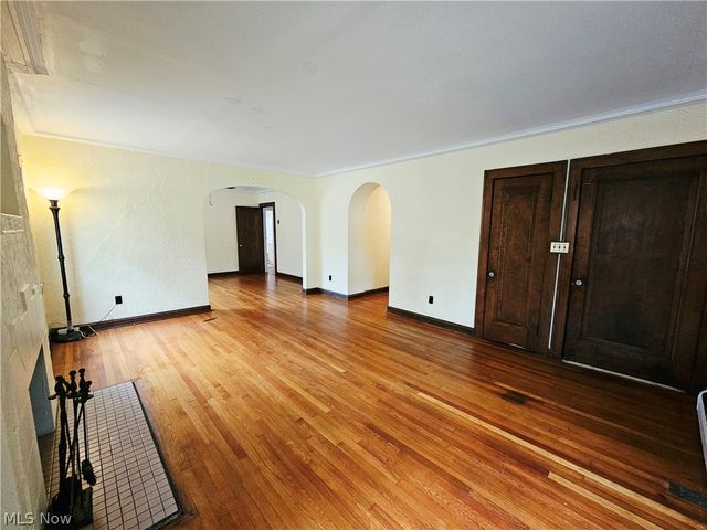 18313 Newell Road 1, Shaker Heights, OH 44122