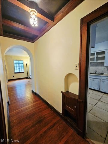 18313 Newell Road 1, Shaker Heights, OH 44122