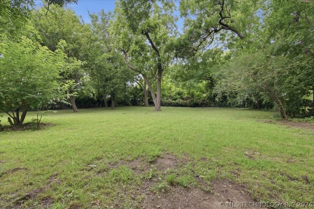 1440 E 55th Place, Tulsa, OK 74105